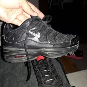 Nikes black size 13 kids